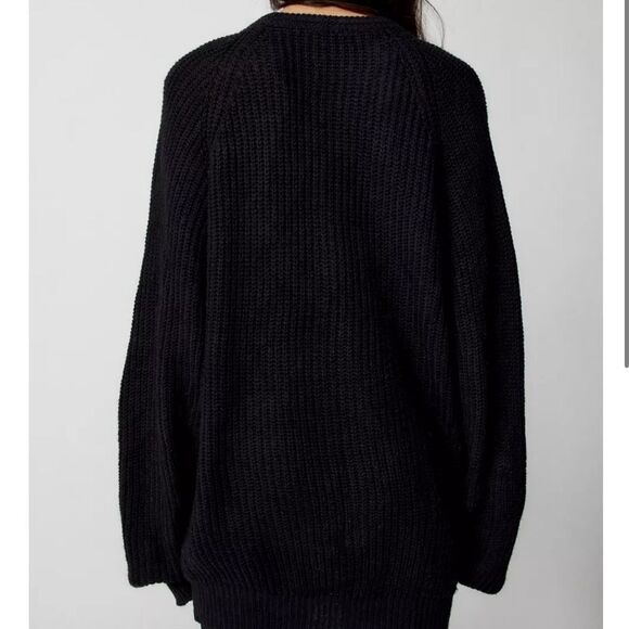 Urban Outfitters Renewal Remade Crochet Star Patch CrewNeck Black/Green M/L Nwt‎ - Picture 3 of 7